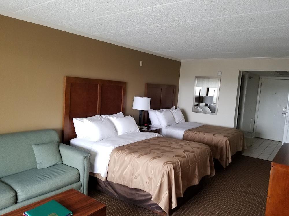 Quality Inn & Suites Oceanblock Ocean City Exterior photo